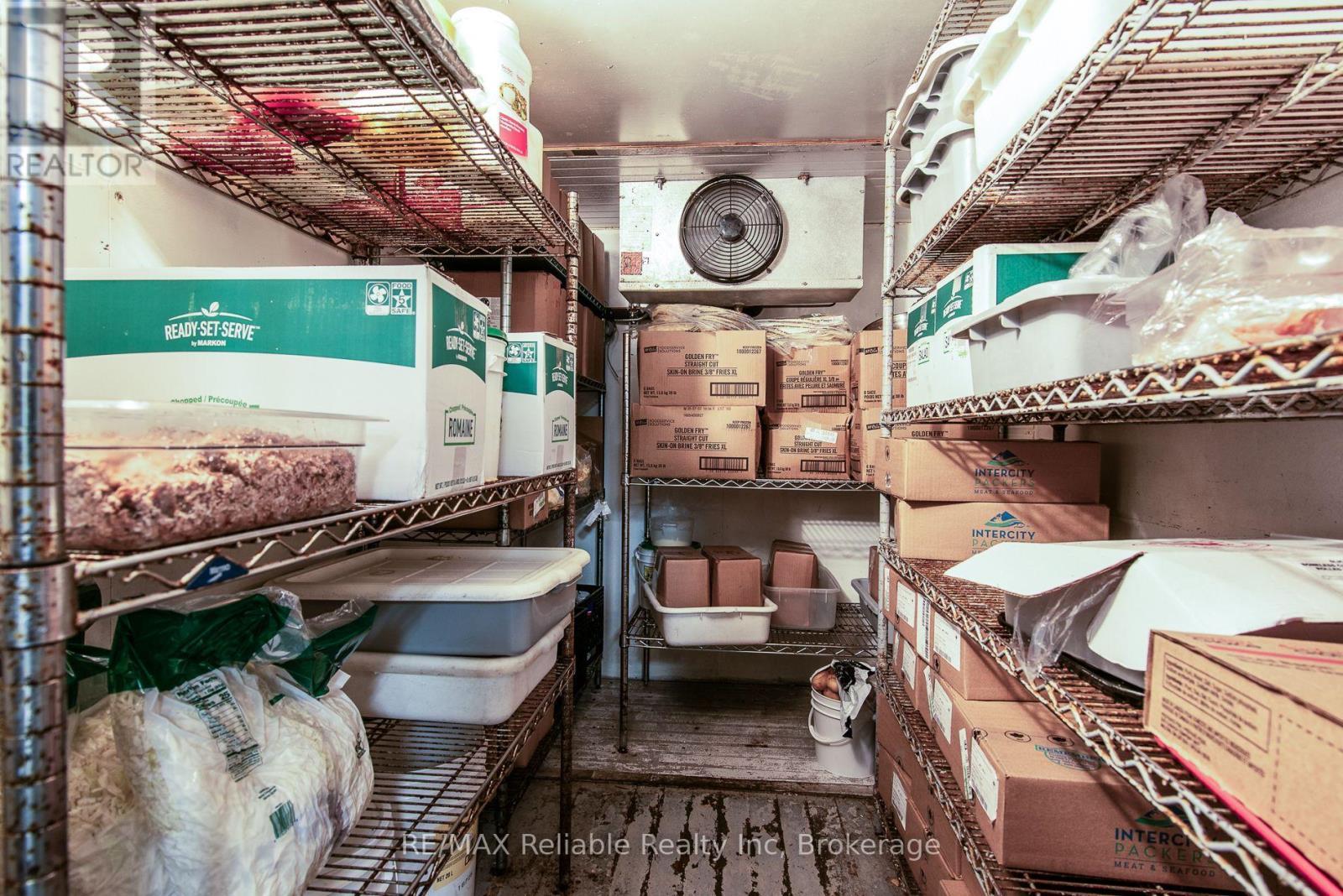 6 Kings Hwy 4, Huron East (Tuckersmith), ON