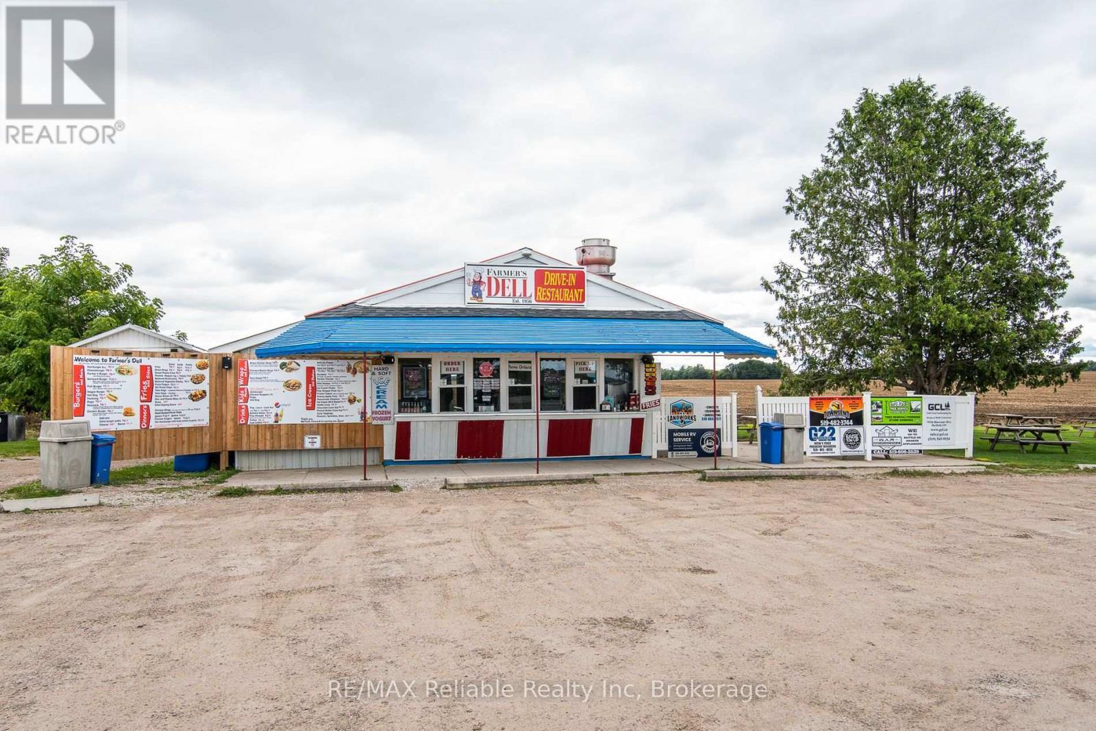 6 Kings Hwy 4, Huron East (Tuckersmith), ON