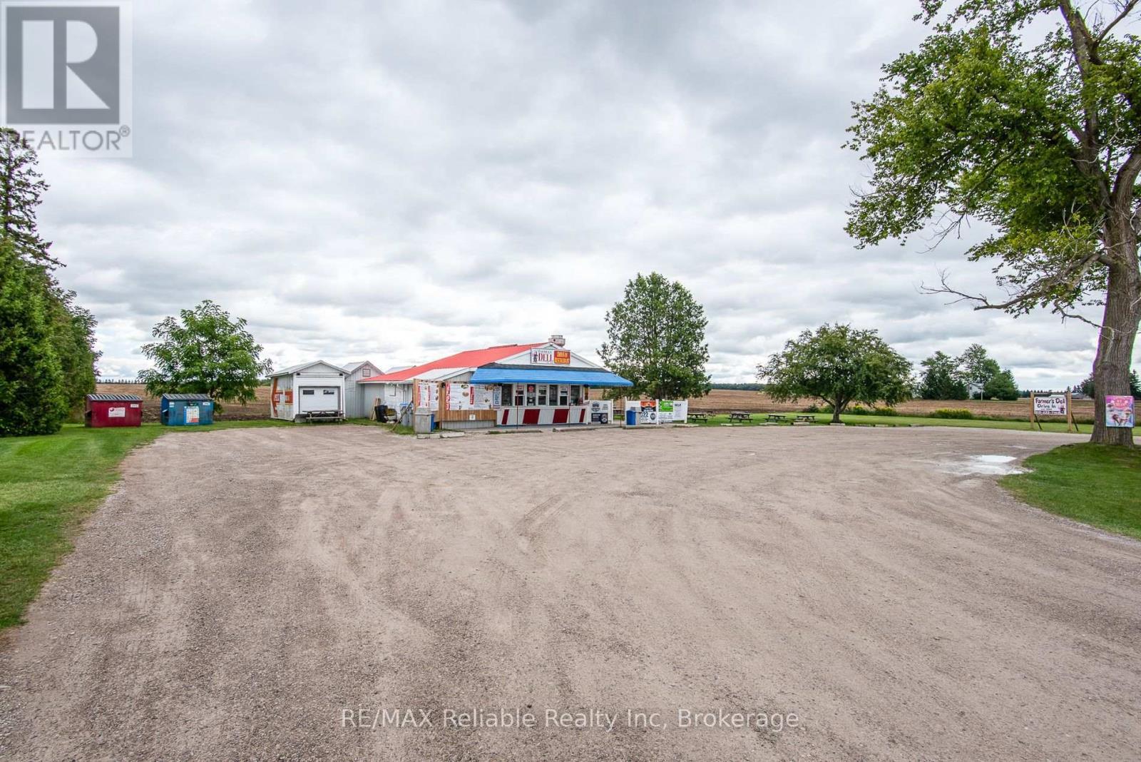 6 Kings Hwy 4, Huron East (Tuckersmith), ON