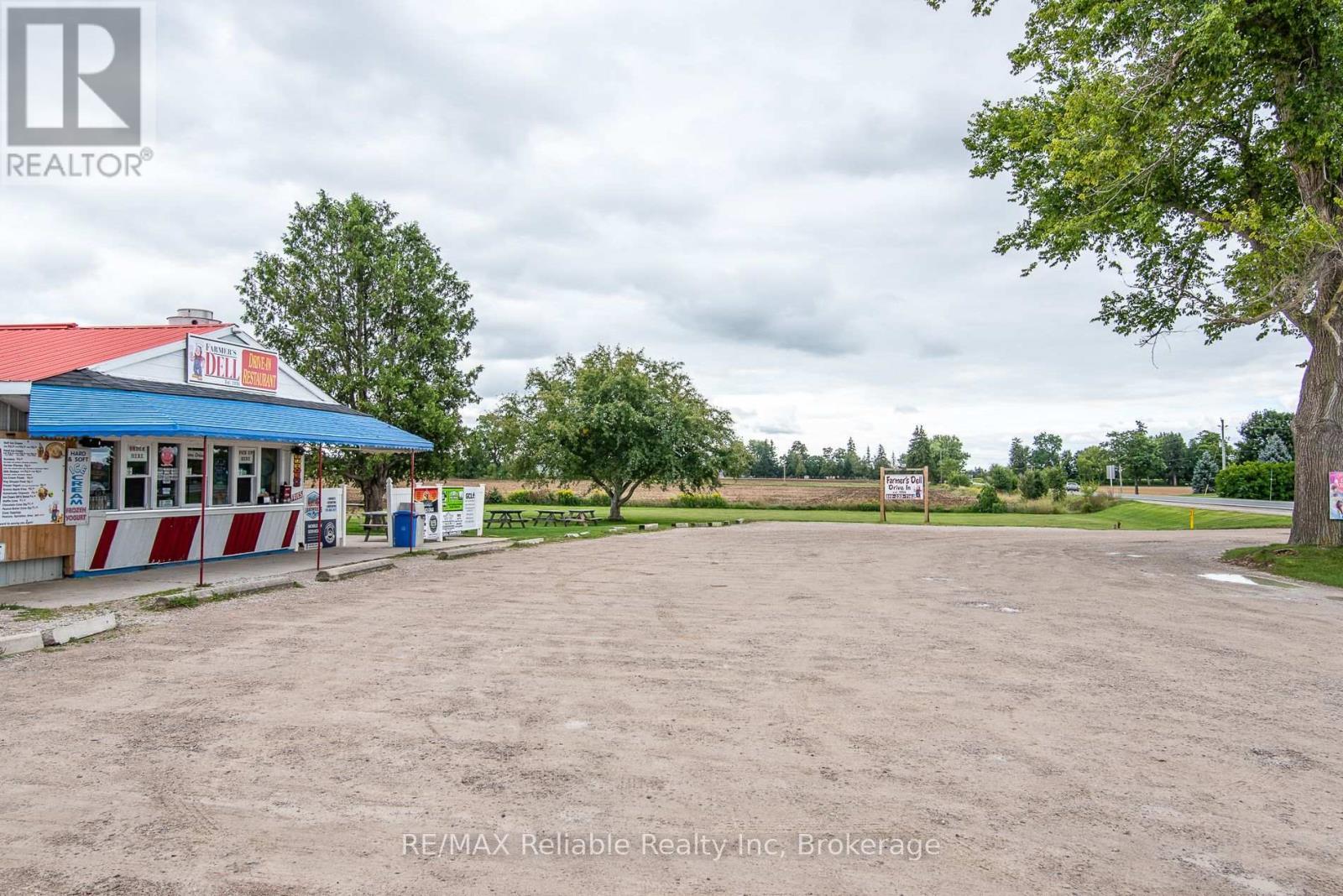 6 Kings Hwy 4, Huron East (Tuckersmith), ON