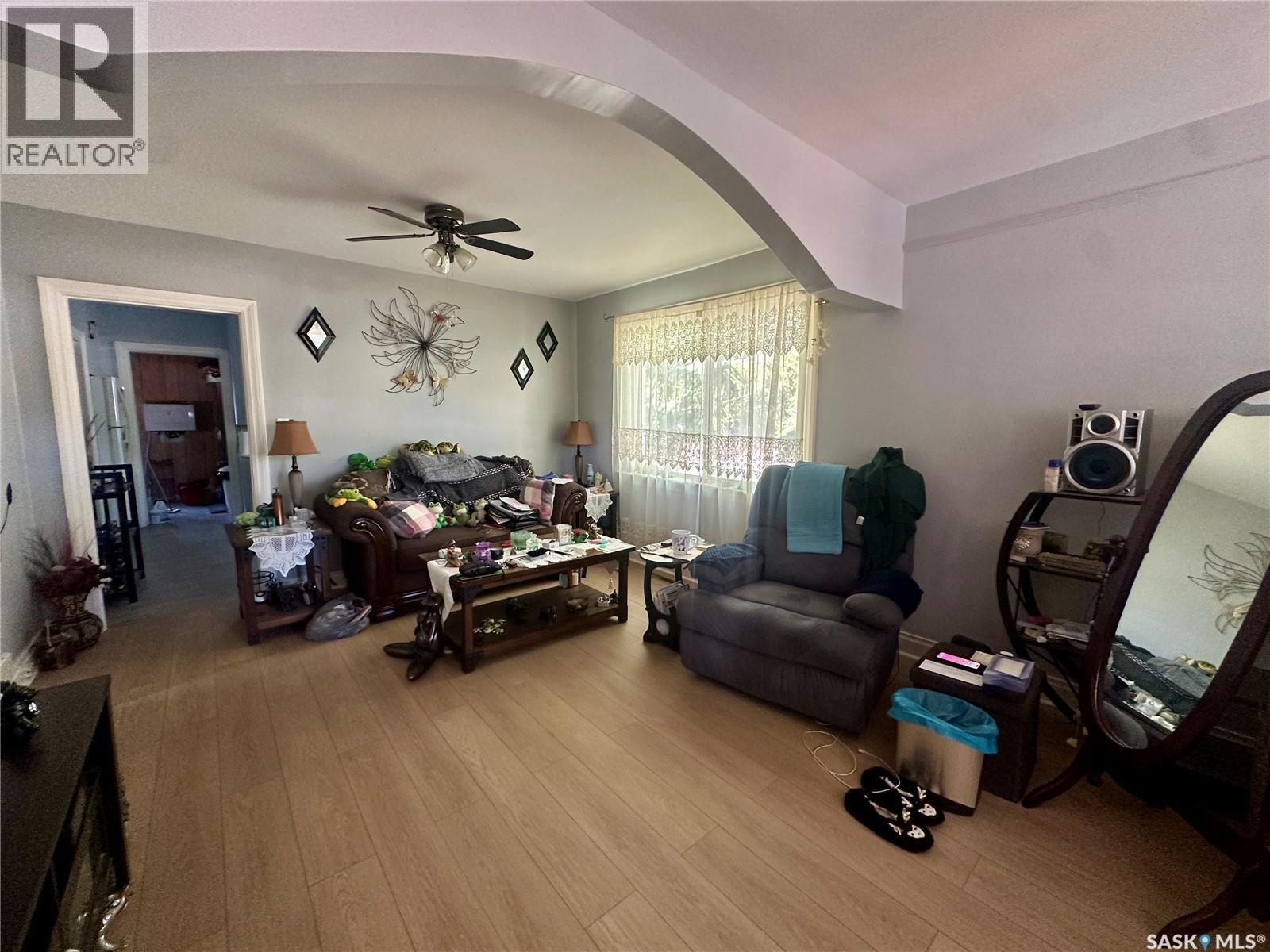 346 Cotter Street, Kamsack, SK - Indoor Photo Showing Living Room