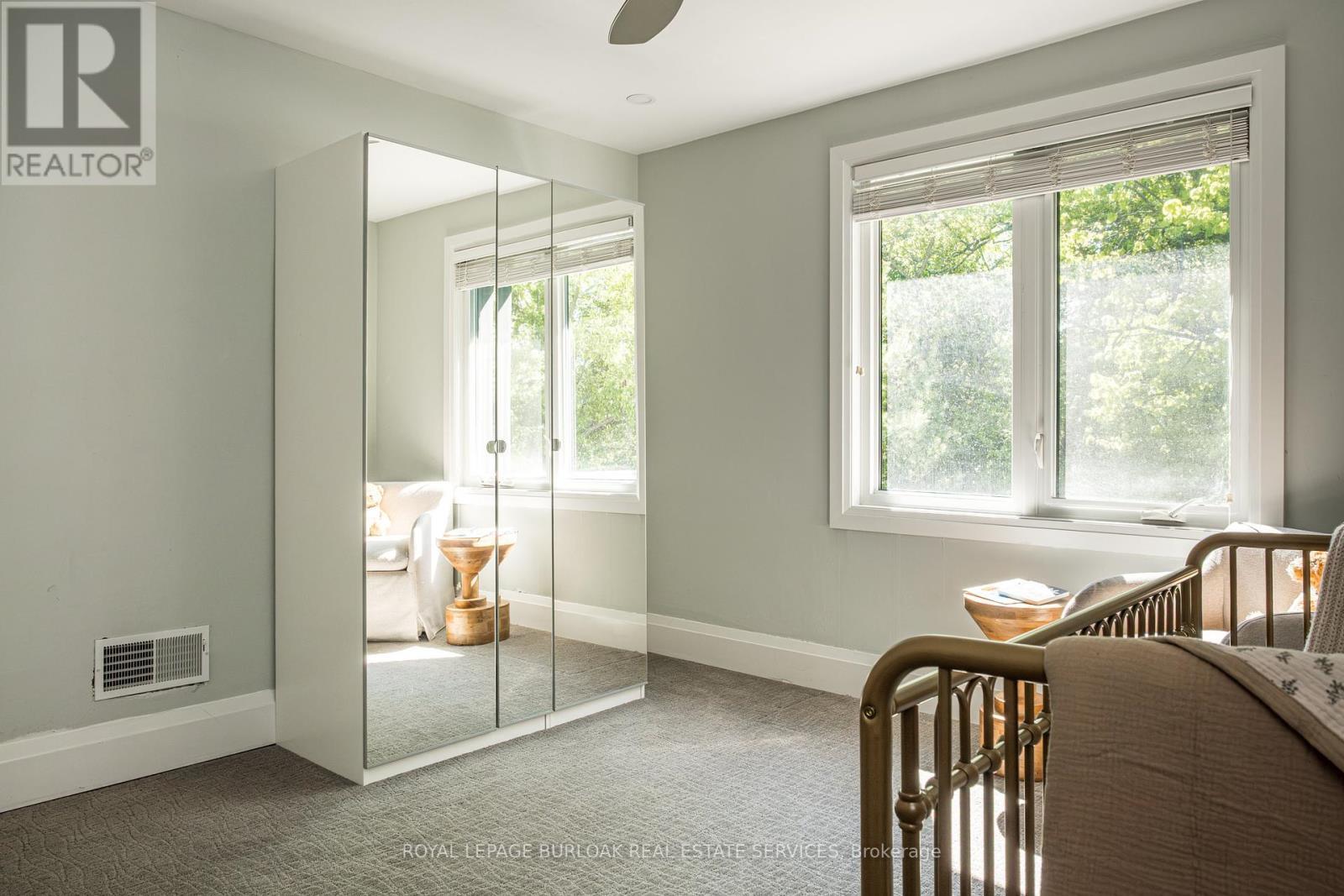 3 Oakwood Place, Hamilton, ON - Indoor