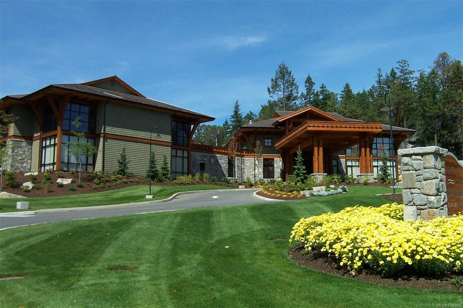 207-3529 Dolphin Dr, Nanoose Bay, BC - Outdoor