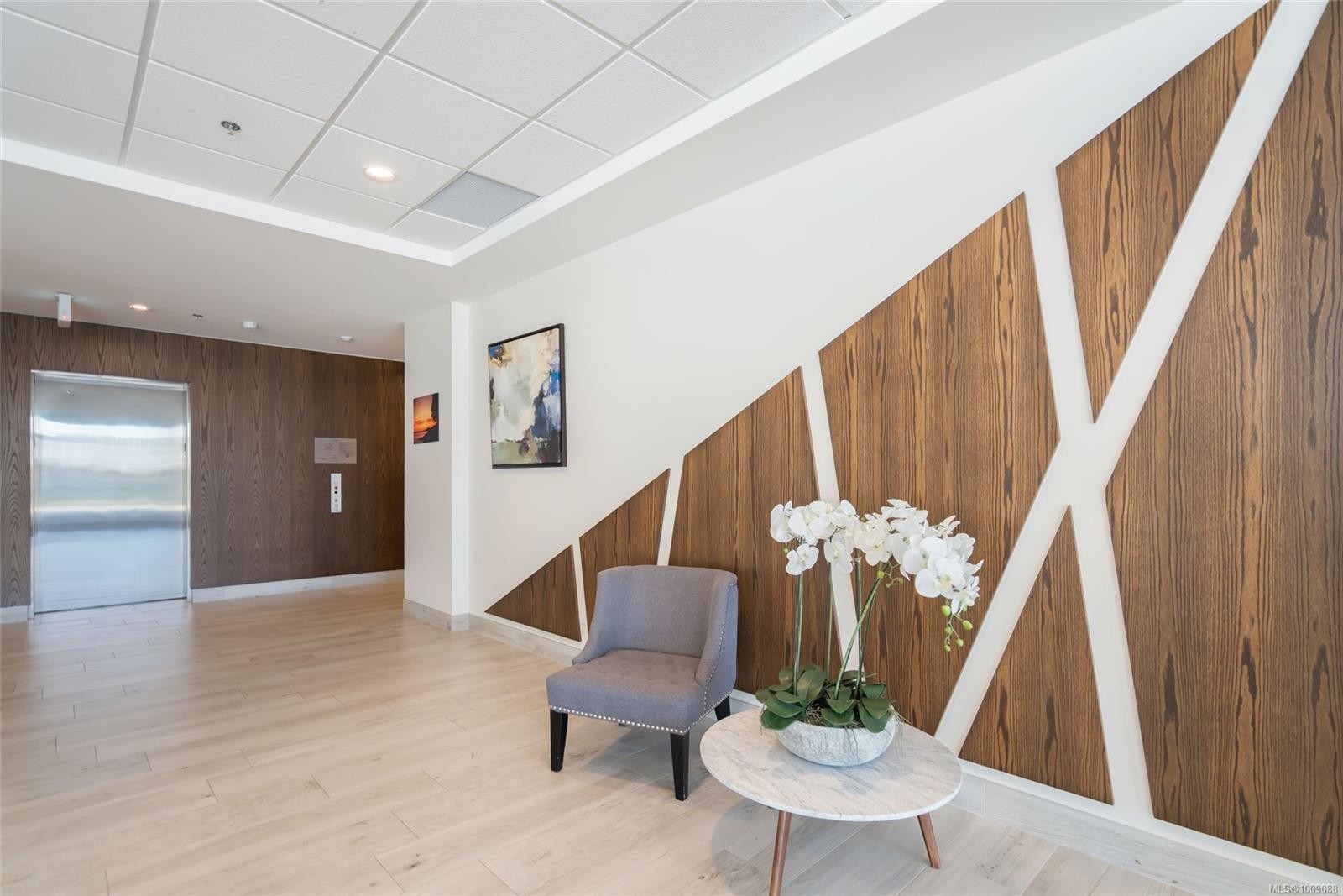 207-3529 Dolphin Dr, Nanoose Bay, BC - Indoor Photo Showing Other Room