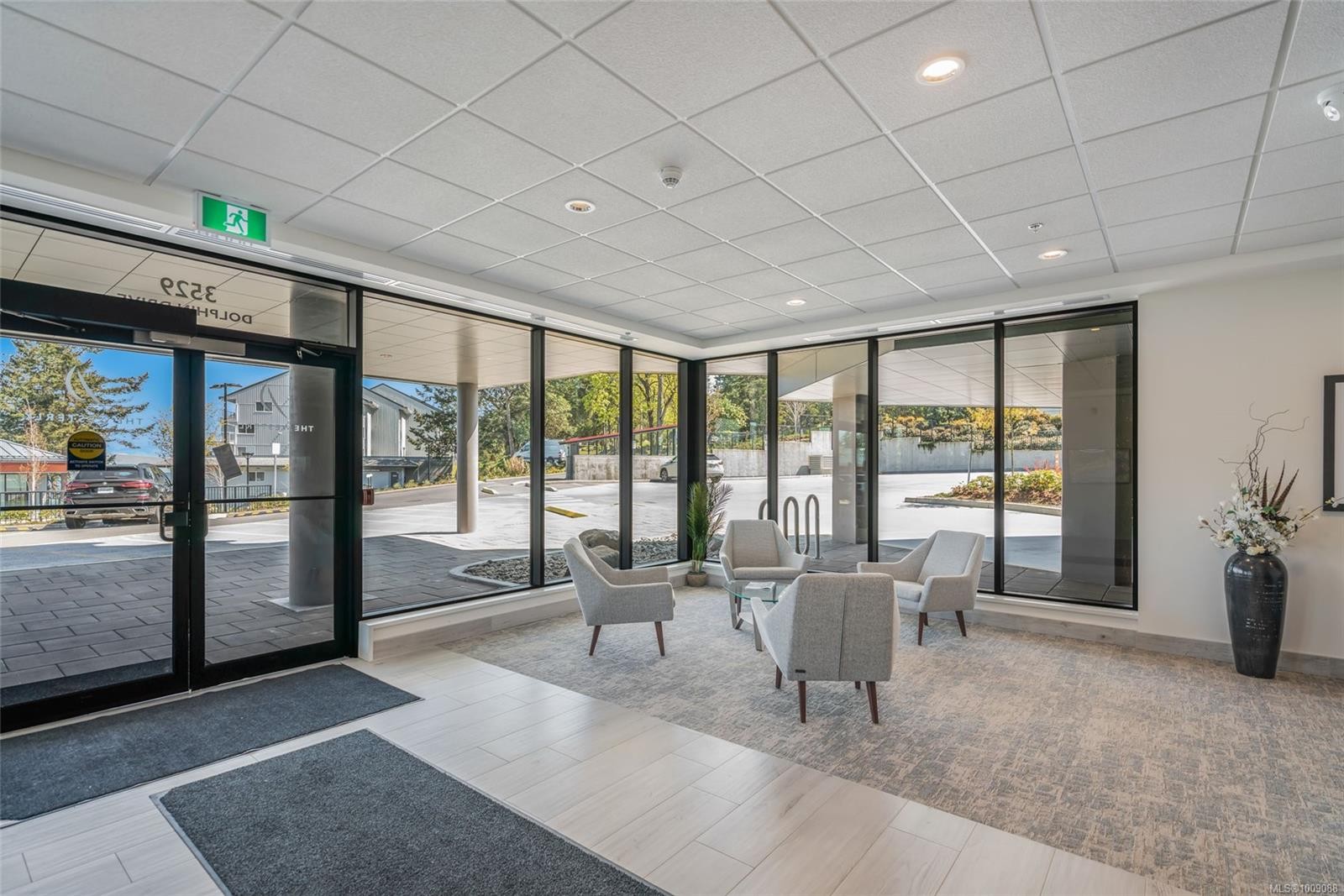 207-3529 Dolphin Dr, Nanoose Bay, BC - Indoor Photo Showing Other Room