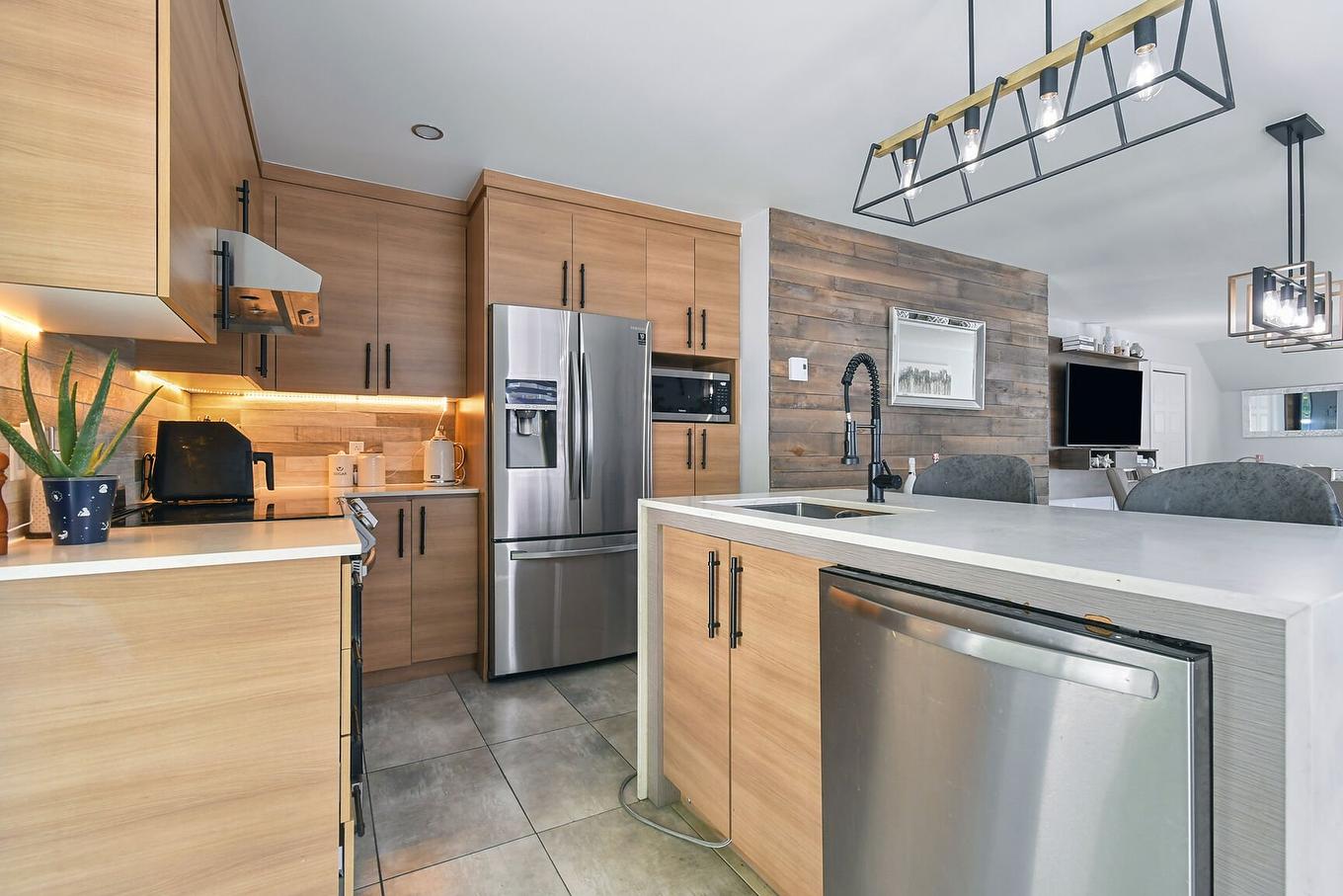 Kitchen - 9815 Rue Henri-Piché, Mirabel, QC - Indoor Photo Showing Kitchen