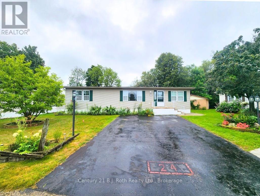 J-24 - 6512 Minto Line 12, Minto, ON - Outdoor With Facade