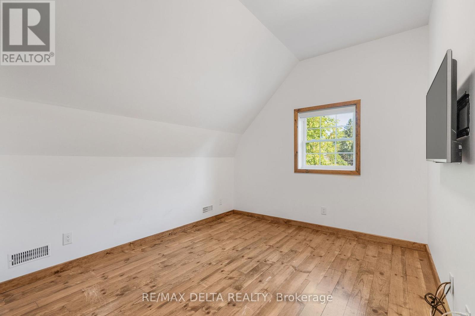 Two Bedrooms - 455 Front Road W, Champlain, ON - Indoor Photo Showing Other Room