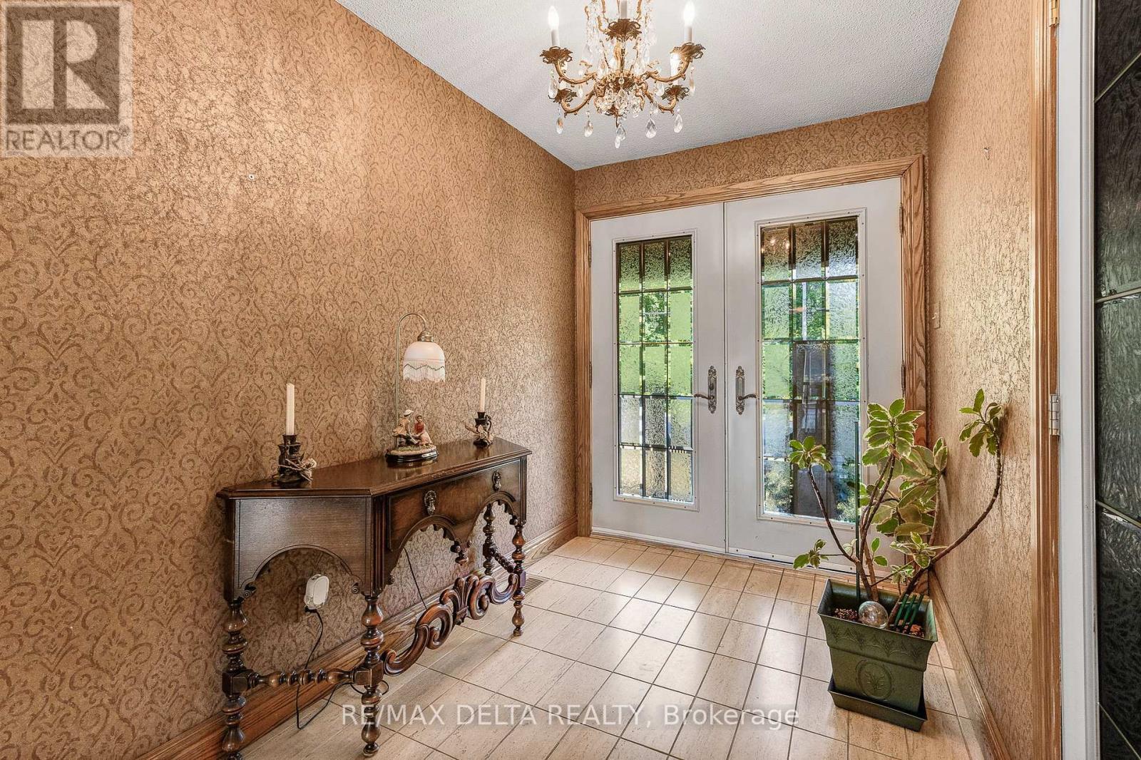 455 Front Road W, Champlain, ON - Indoor Photo Showing Other Room