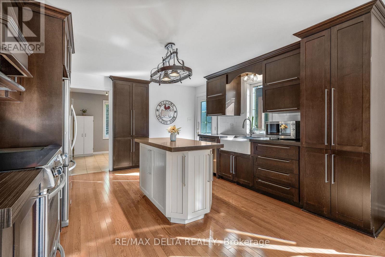 455 Front Road W, Champlain, ON - Indoor