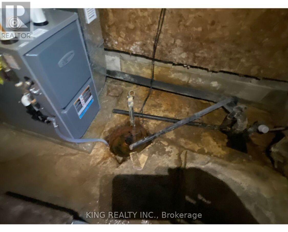 201 Third Avenue, Hornepayne, ON - Indoor