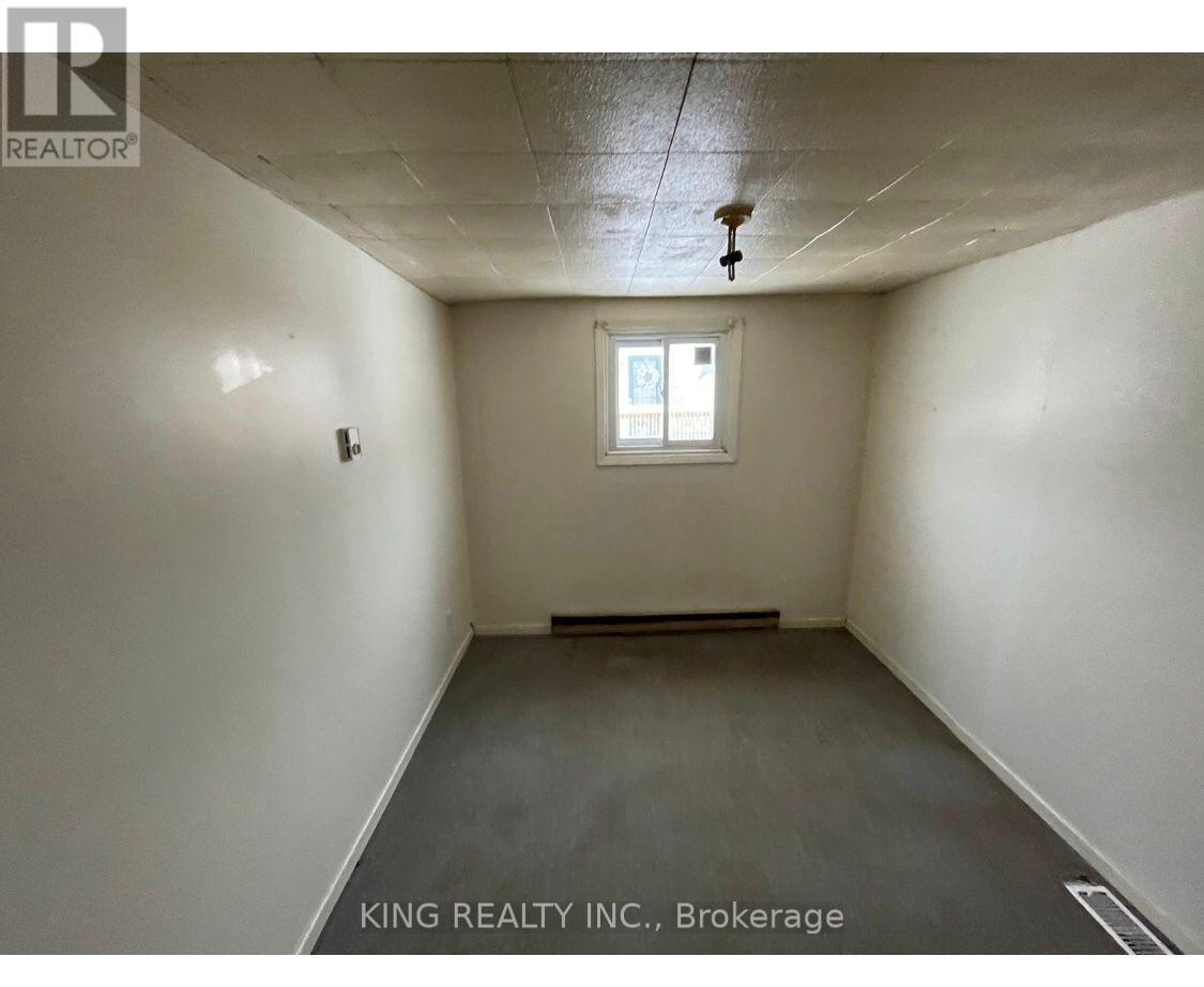 201 Third Avenue, Hornepayne, ON - Indoor