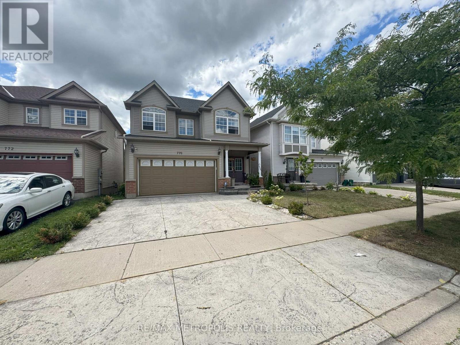 Room 3 - 770 Brandenburg Boulevard, Waterloo, ON - Outdoor With Facade