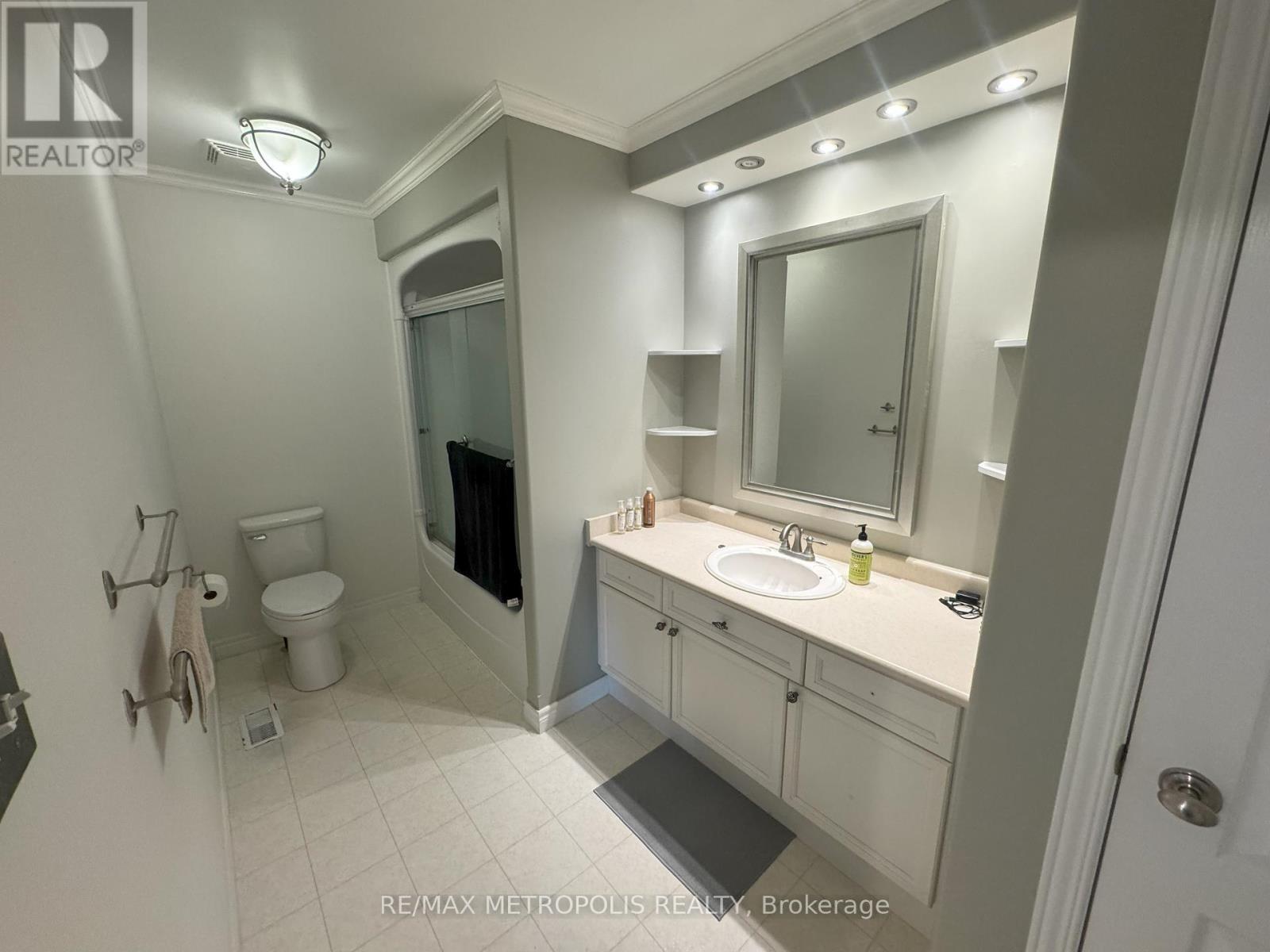Room 3 - 770 Brandenburg Boulevard, Waterloo, ON - Indoor Photo Showing Bathroom