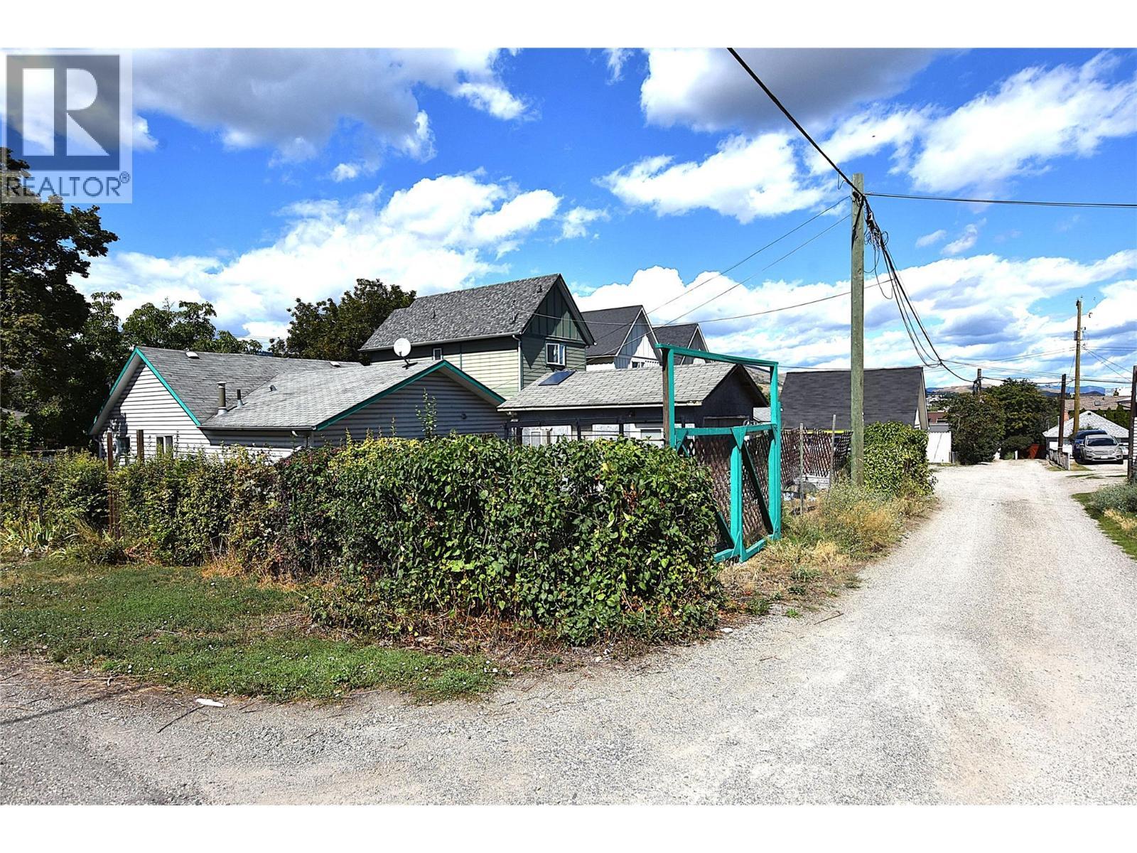 Alley behind the home - 2201 34 Street, Vernon, BC - Outdoor