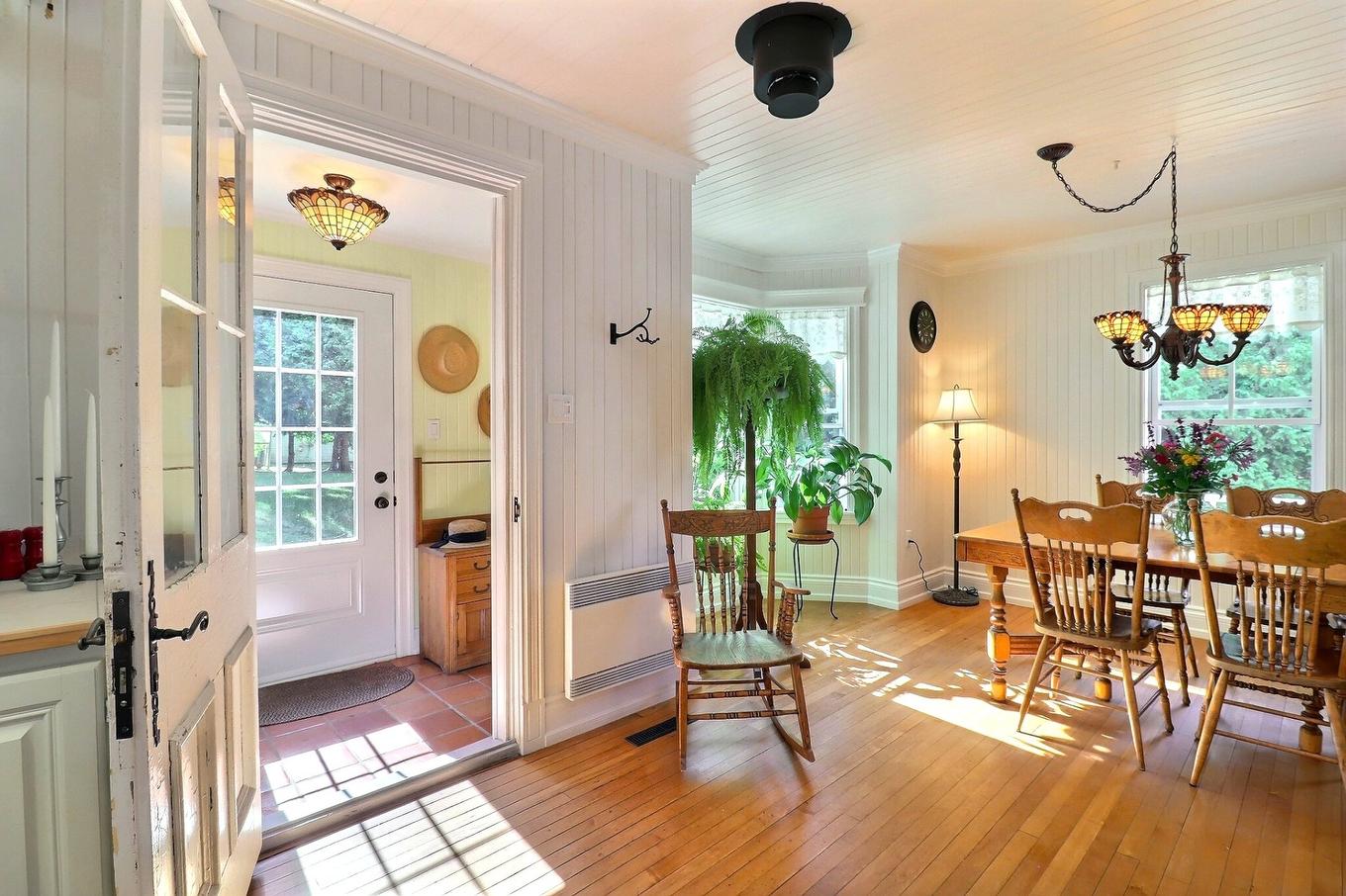 Hall - 987 Ch. De La Montagne, Mont-Saint-Hilaire, QC - Indoor Photo Showing Dining Room