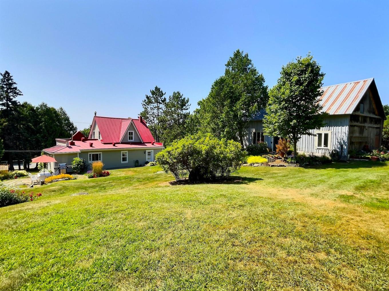 Cour - 987 Ch. De La Montagne, Mont-Saint-Hilaire, QC - Outdoor