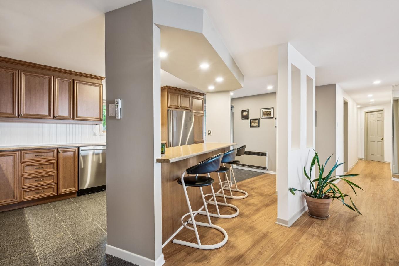 Kitchen - 724 Av. De Venise O., Venise-En-Québec, QC - Indoor