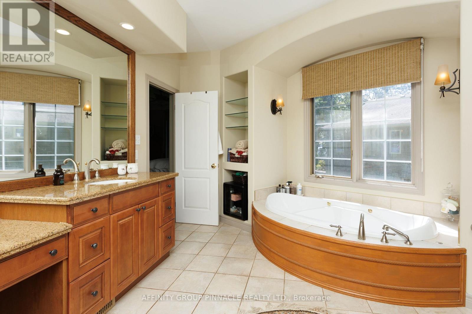 12 Edgewood Drive, Kawartha Lakes (Verulam), ON - Indoor Photo Showing Bathroom