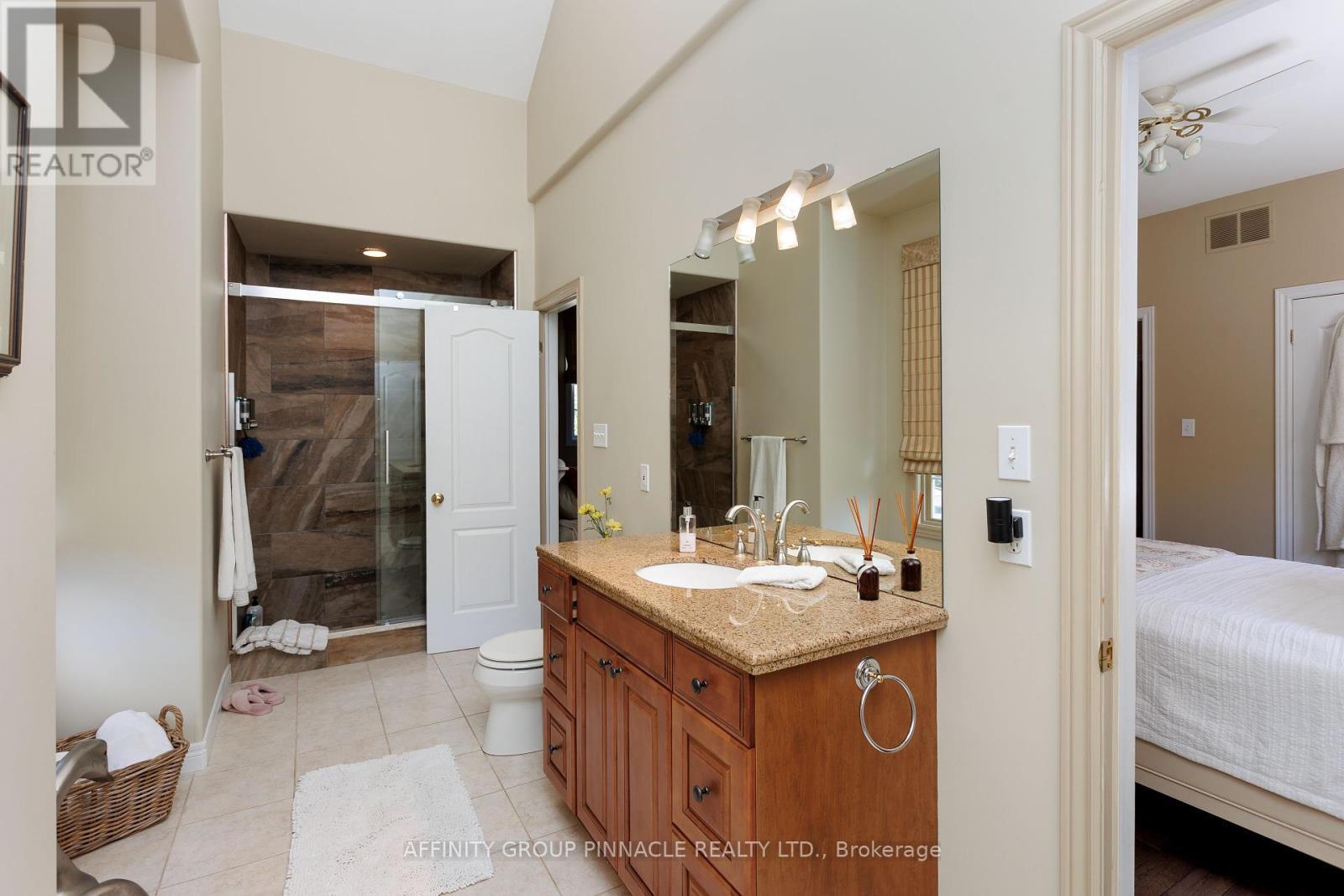12 Edgewood Drive, Kawartha Lakes (Verulam), ON - Indoor Photo Showing Bathroom