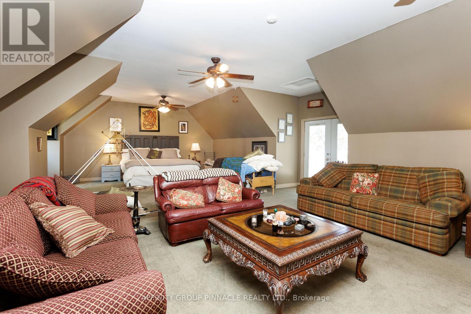 12 Edgewood Drive, Kawartha Lakes (Verulam), ON - Indoor Photo Showing Living Room