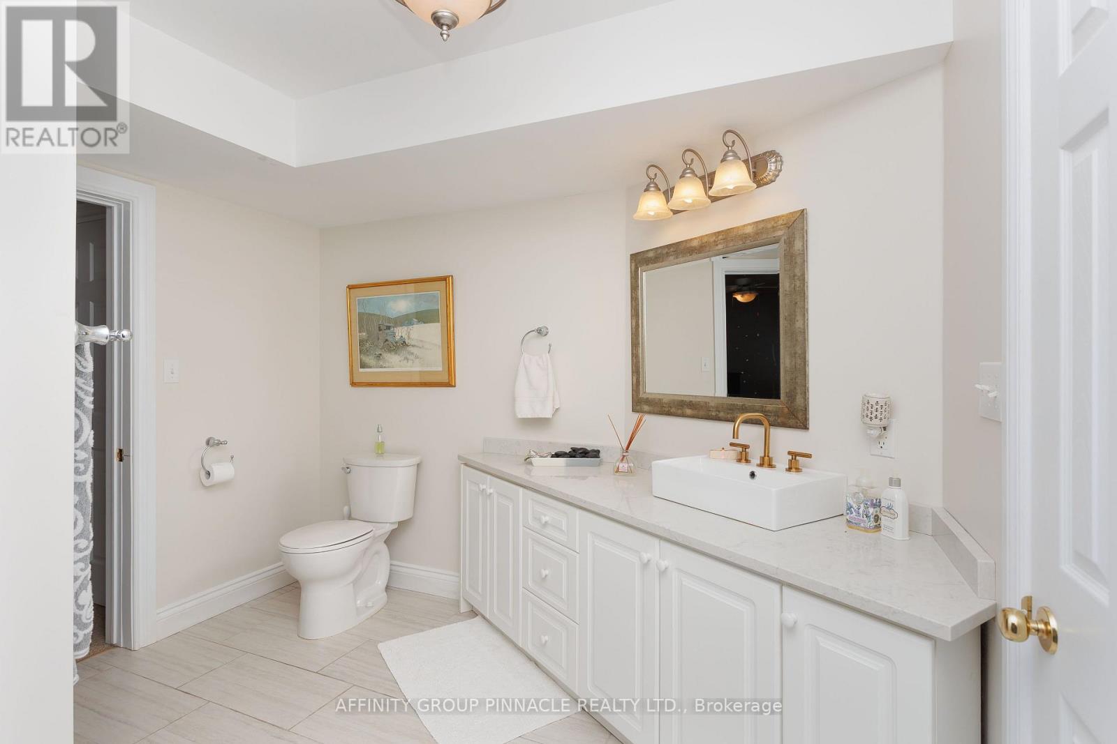 12 Edgewood Drive, Kawartha Lakes (Verulam), ON - Indoor Photo Showing Bathroom