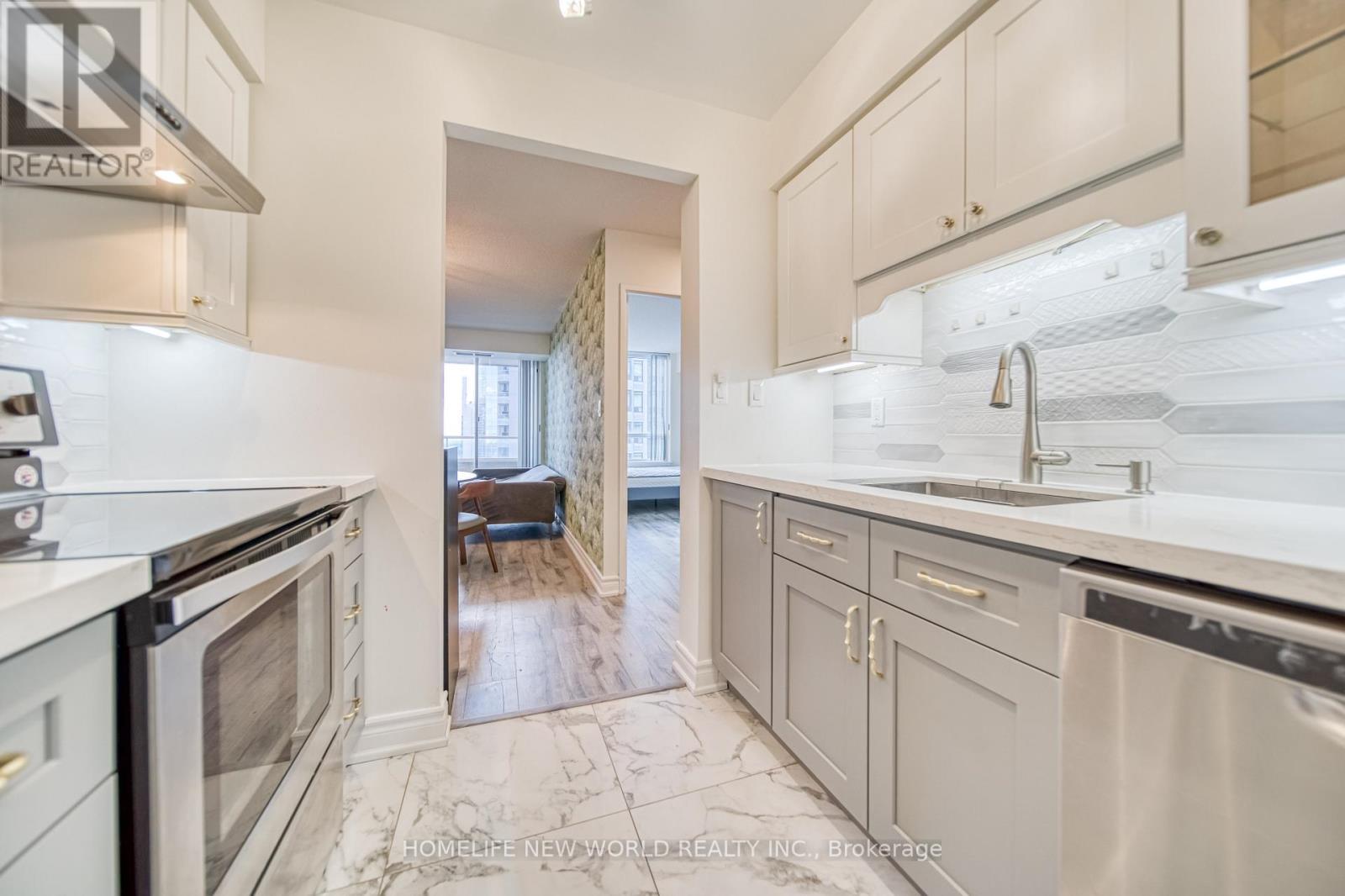 1908 - 35 Empress Avenue, Toronto, ON - Indoor Photo Showing Kitchen With Upgraded Kitchen