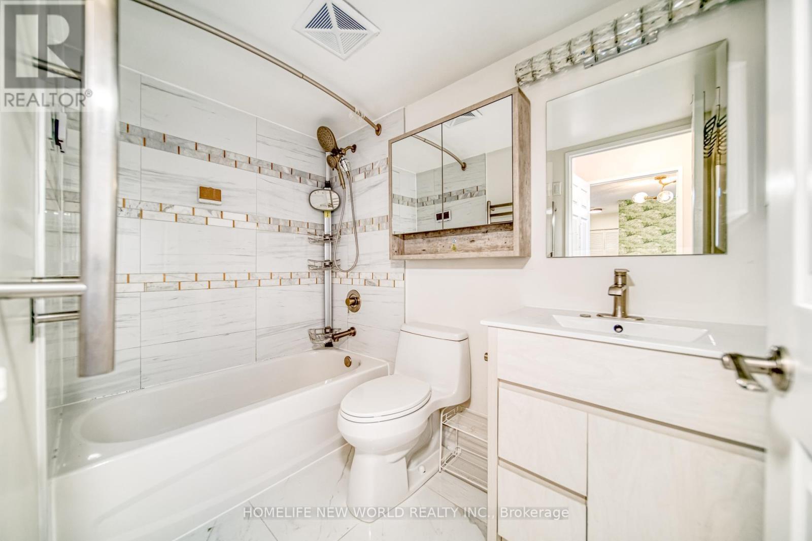 1908 - 35 Empress Avenue, Toronto, ON - Indoor Photo Showing Bathroom