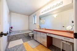 Salle de bains attenante à la CCP -