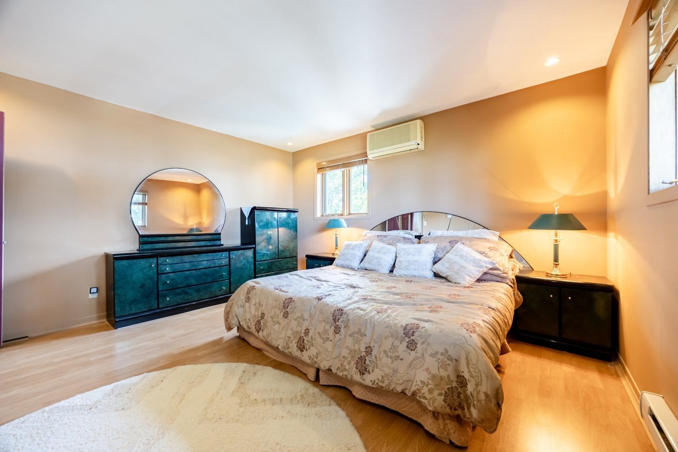 Bedroom - 104 Ch. Du Vieux-Moulin, Notre-Dame-De-L'Île-Perrot, QC - Indoor Photo Showing Bedroom