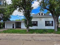 304 Leonard STREET Herbert, SK S0H 2A0