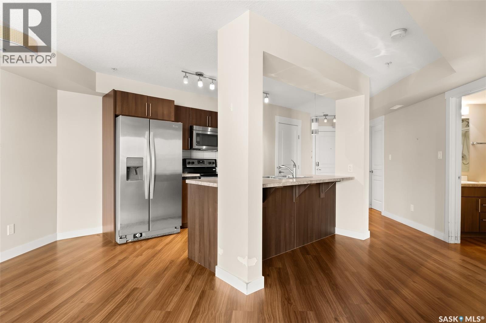 311 5301 Universal Crescent, Regina, SK - Indoor Photo Showing Kitchen