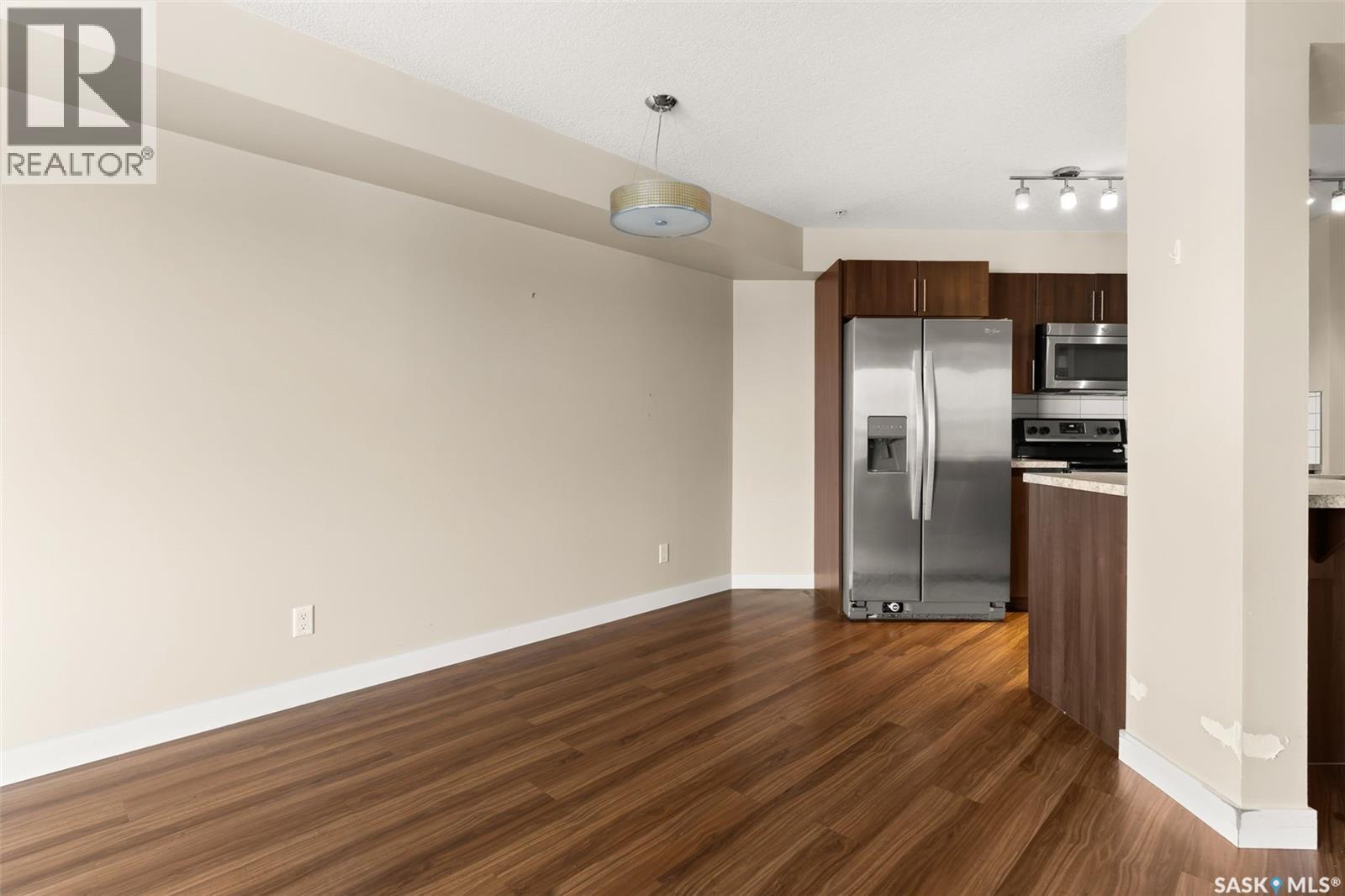 311 5301 Universal Crescent, Regina, SK - Indoor