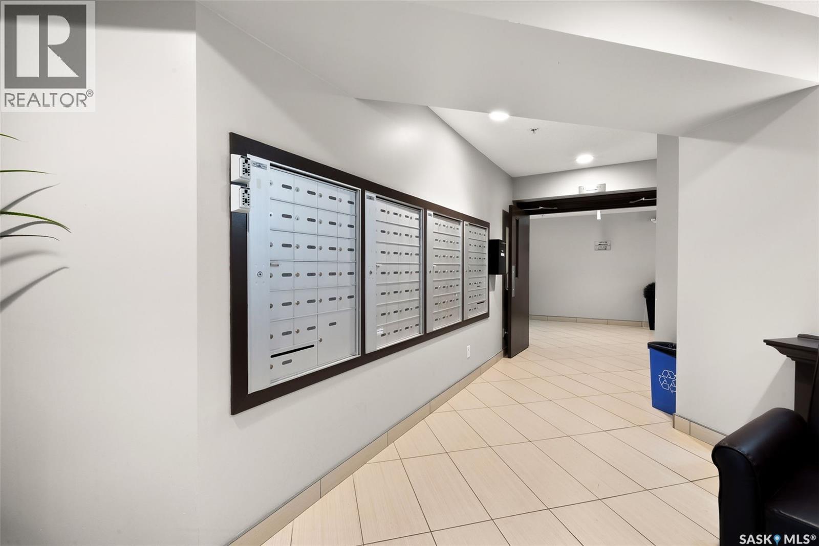 311 5301 Universal Crescent, Regina, SK - Indoor Photo Showing Other Room