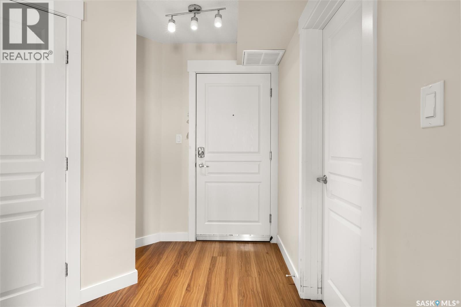 311 5301 Universal Crescent, Regina, SK - Indoor Photo Showing Other Room