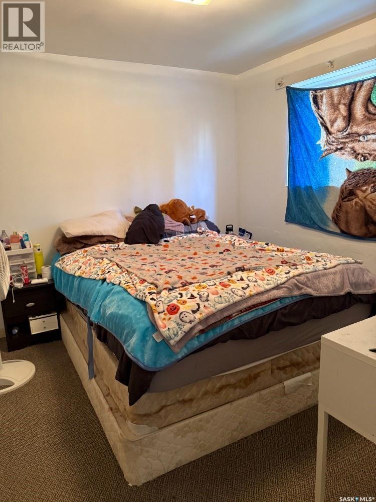 616 28Th Street E, Prince Albert, SK - Indoor Photo Showing Bedroom
