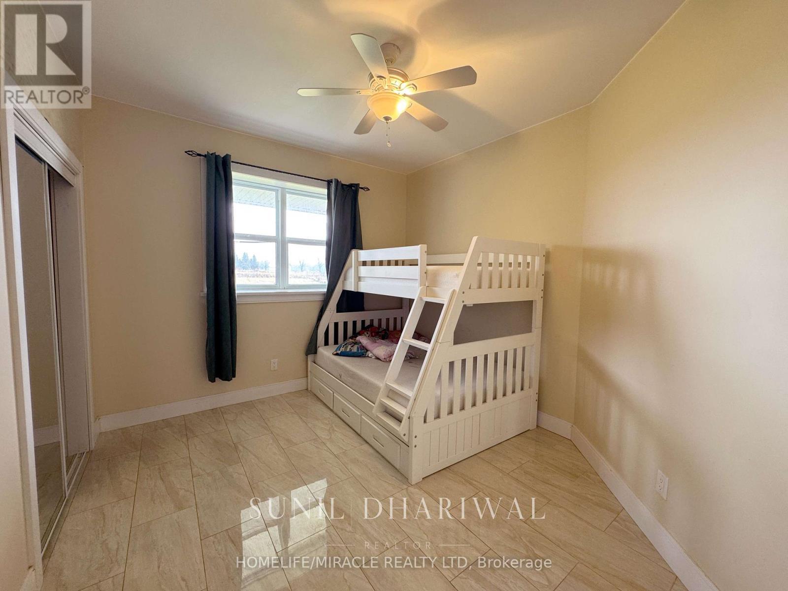 433108 4Th Line, Amaranth, ON - Indoor Photo Showing Bedroom