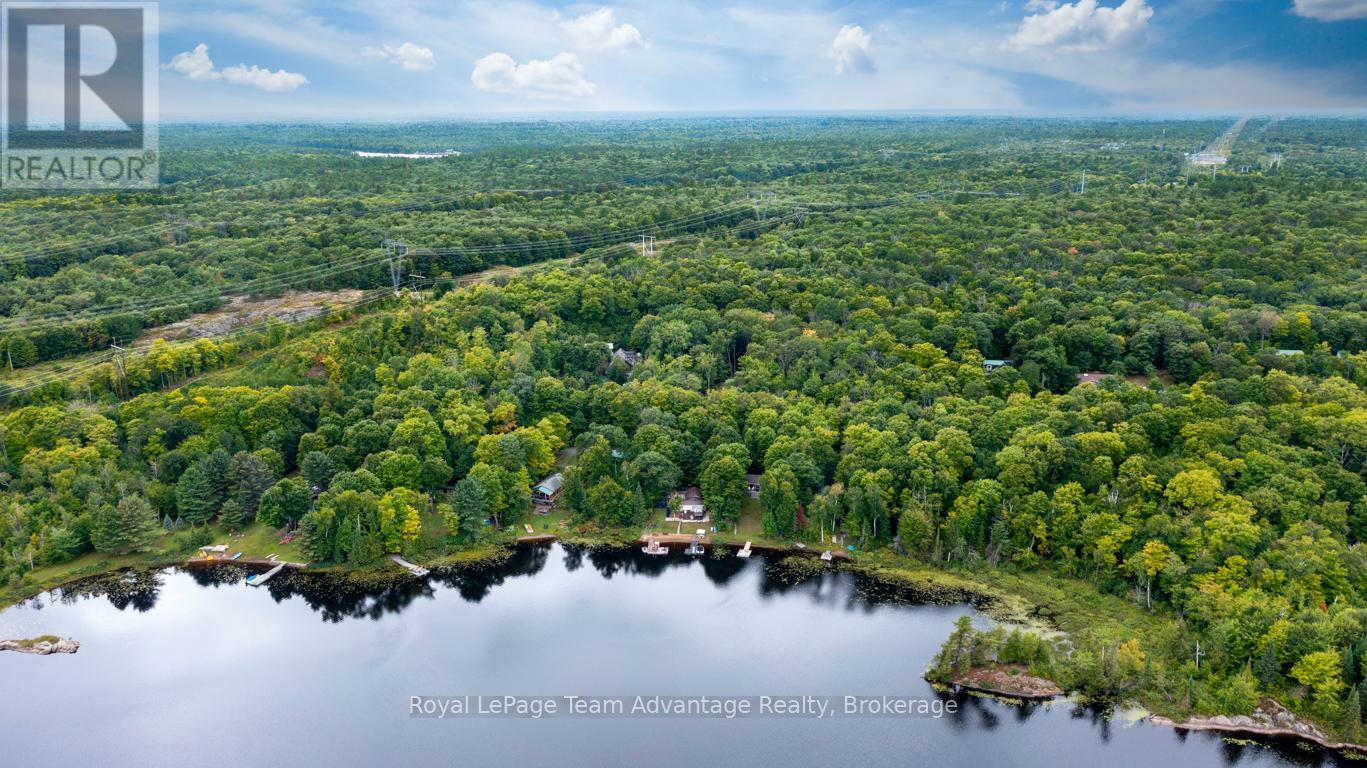 33 Pinewood Road, Mcdougall, ON