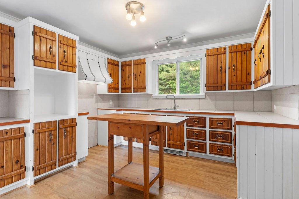 Kitchen - 2270 Ch. Brunet, Sainte-Agathe-Des-Monts, QC - Indoor Photo Showing Kitchen With Double Sink