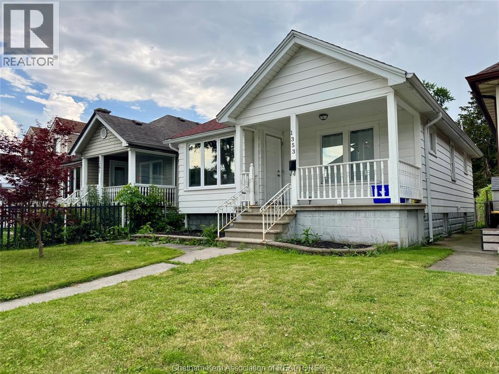 1353 Mckay Avenue, Windsor, ON - Outdoor With Facade