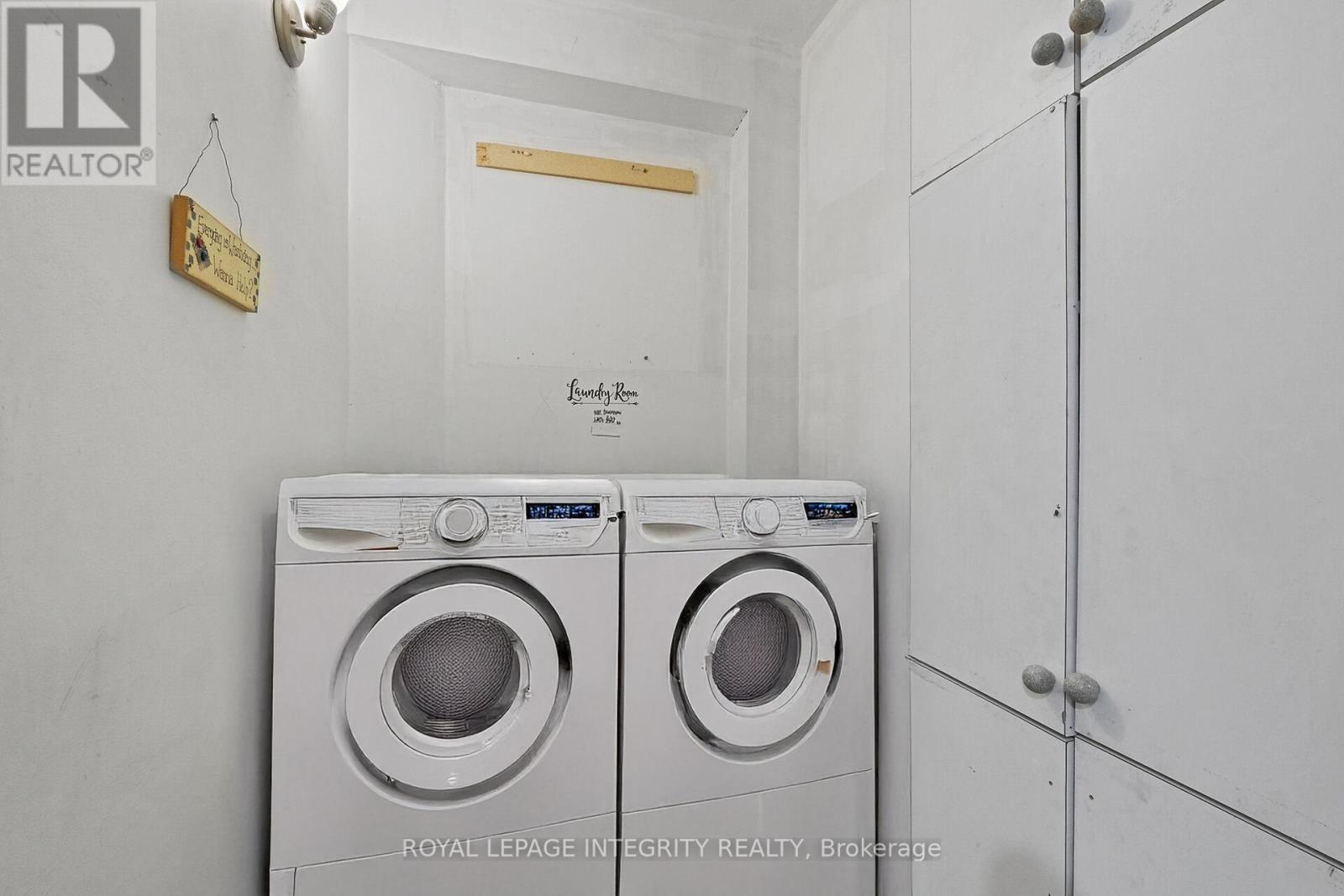 202 Rochester Street, Ottawa, ON - Indoor Photo Showing Laundry Room