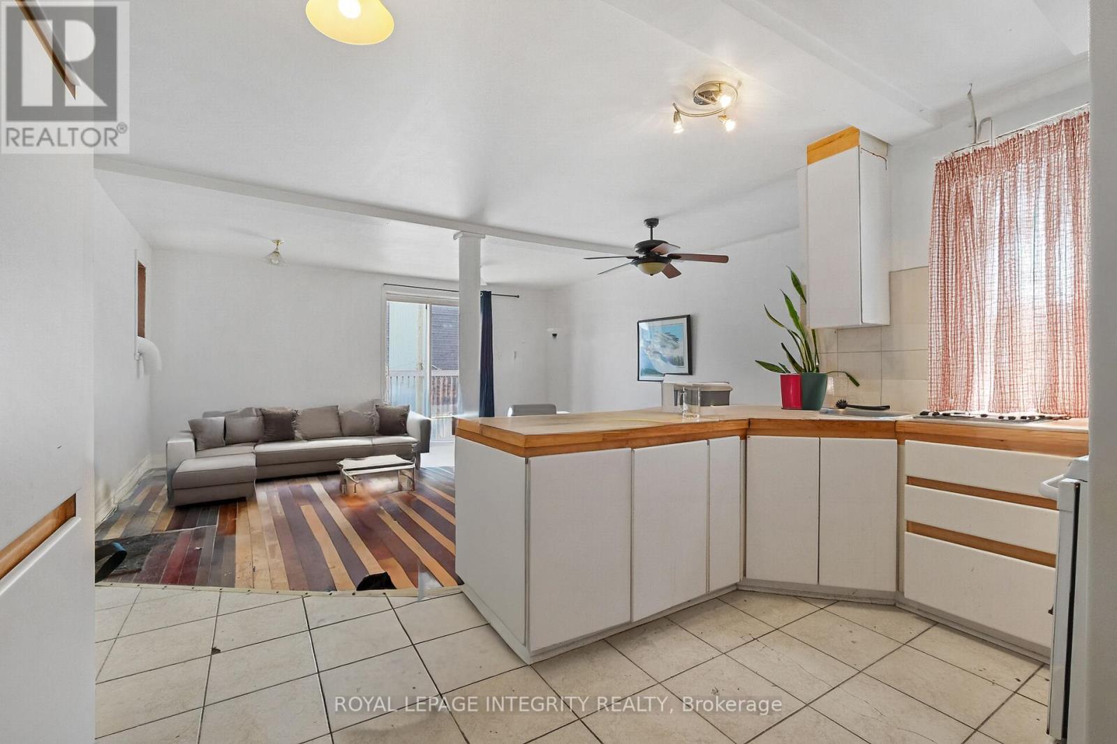 202 Rochester Street, Ottawa, ON - Indoor Photo Showing Kitchen