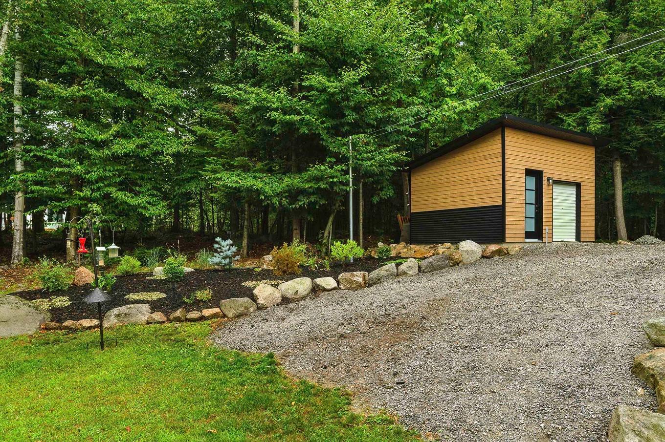 Extérieur - 250 Rue D'Orion, Saint-Hippolyte, QC - Outdoor