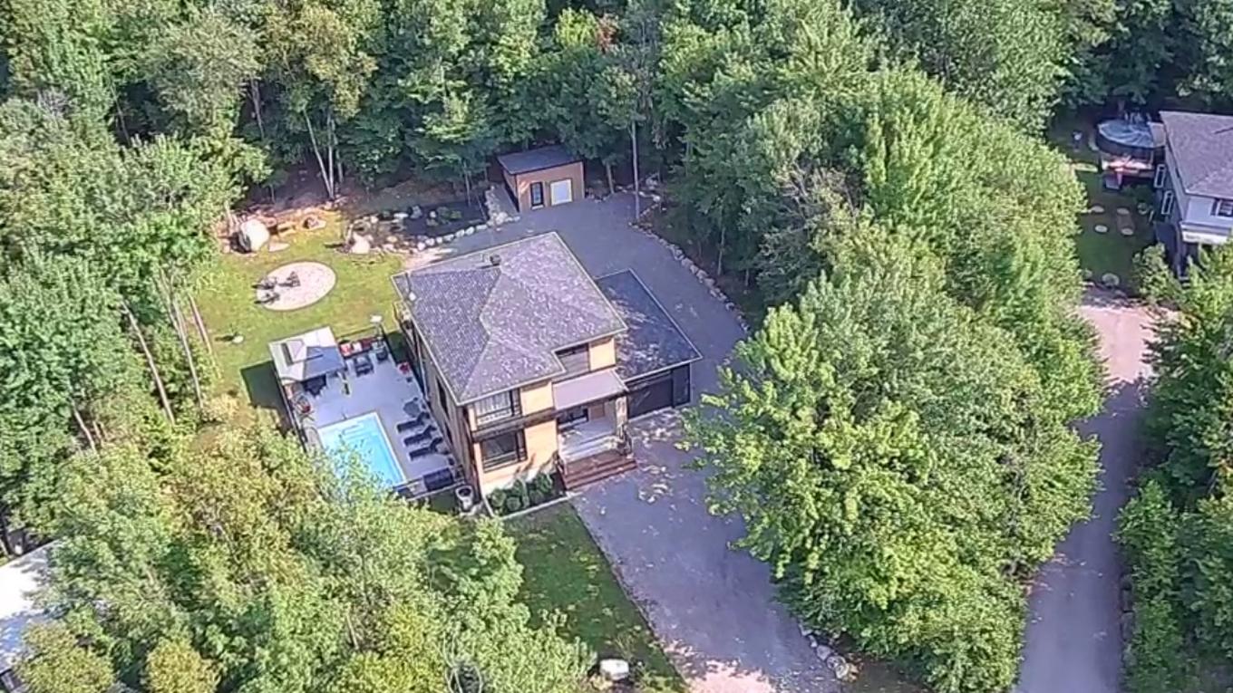 Photo aérienne - 250 Rue D'Orion, Saint-Hippolyte, QC - Outdoor With View