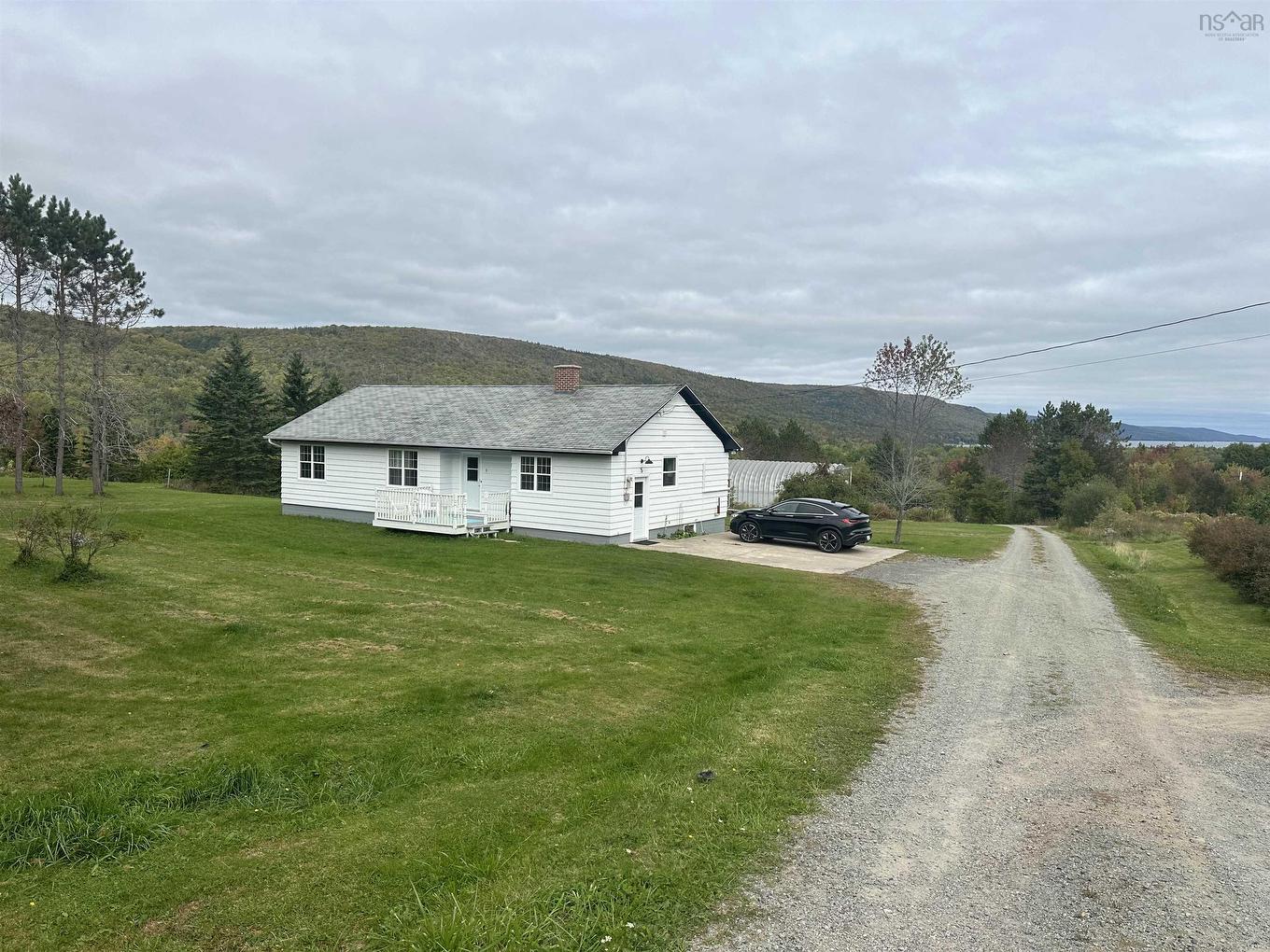 5 Eagles Nest Drive, West Bay Marshes, NS
