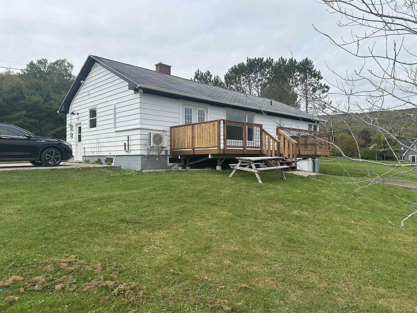 5 Eagles Nest Drive, West Bay Marshes, NS
