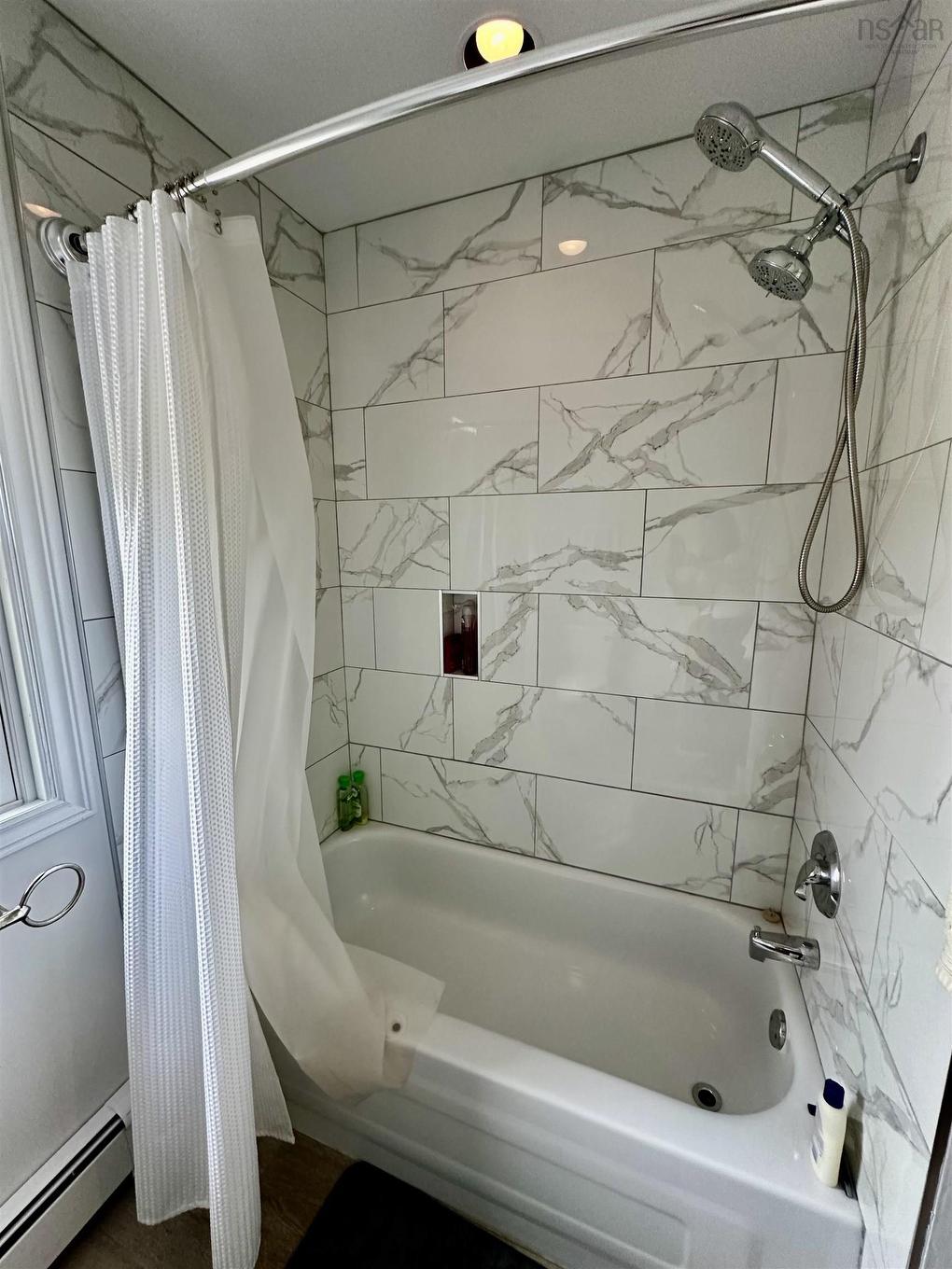 5 Eagles Nest Drive, West Bay Marshes, NS