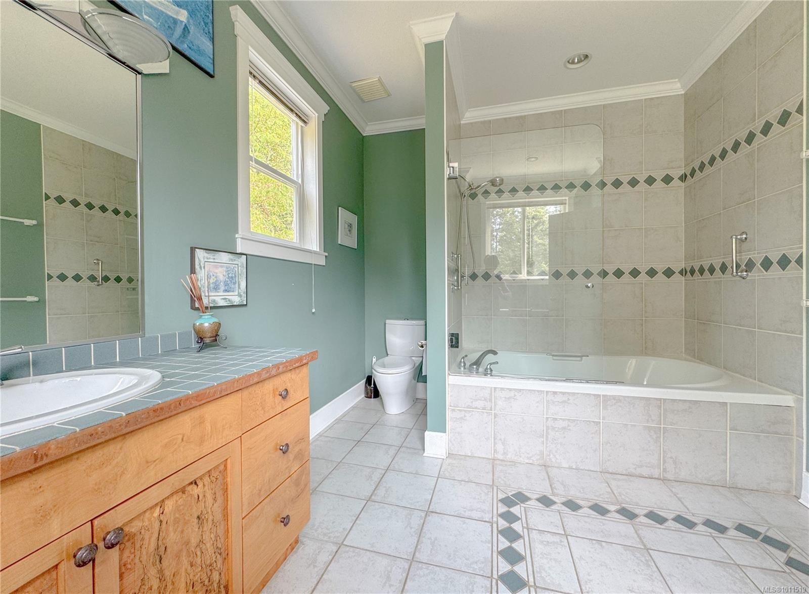 1784 Mussell Hts, Gabriola Island, BC