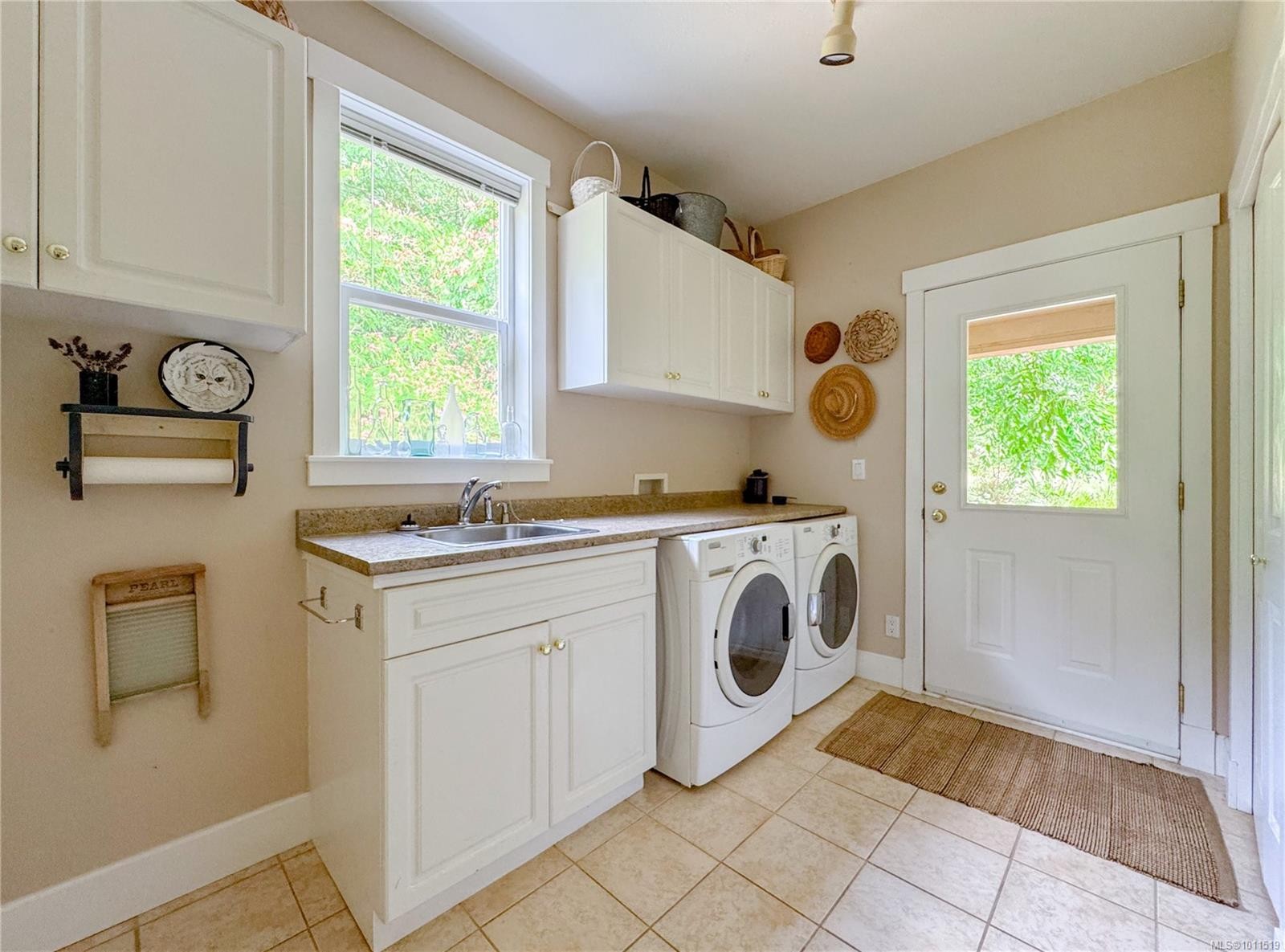 1784 Mussell Hts, Gabriola Island, BC