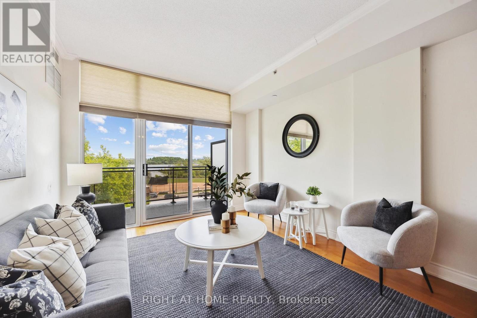 205 - 171 Shanly Street, Scugog (Port Perry), ON - Indoor Photo Showing Living Room
